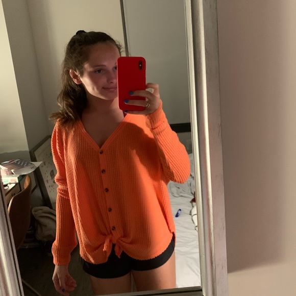 urban outfitters salmon-colored button up sweater - Picture 2 of 2